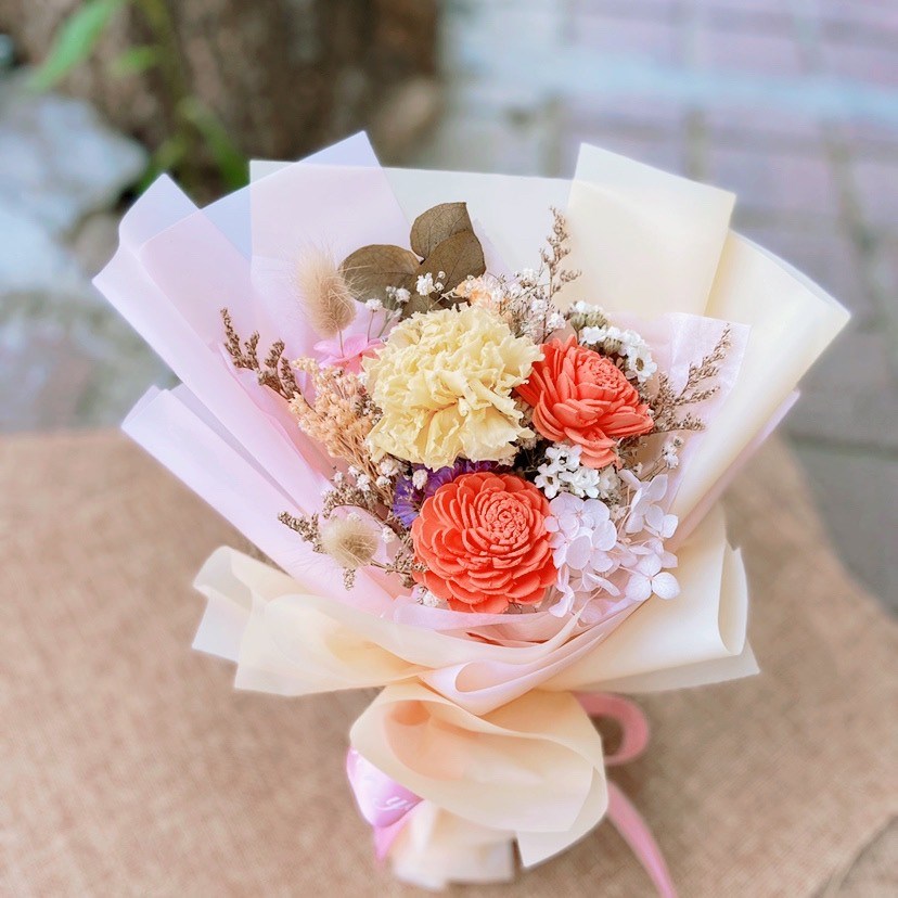 暖心盒裝 媽咪版 永生玫瑰花X康乃馨擴香乾燥花花束