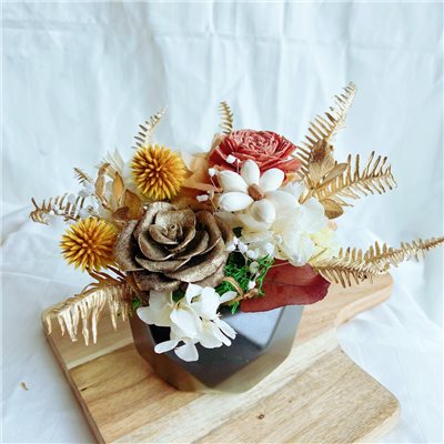 皮革復刻風格 菱格紋桌上花禮 